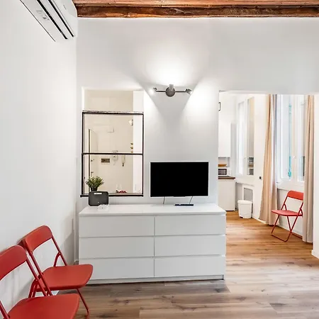 Old Town Living In Historic Center & A/C - Happy Rentals